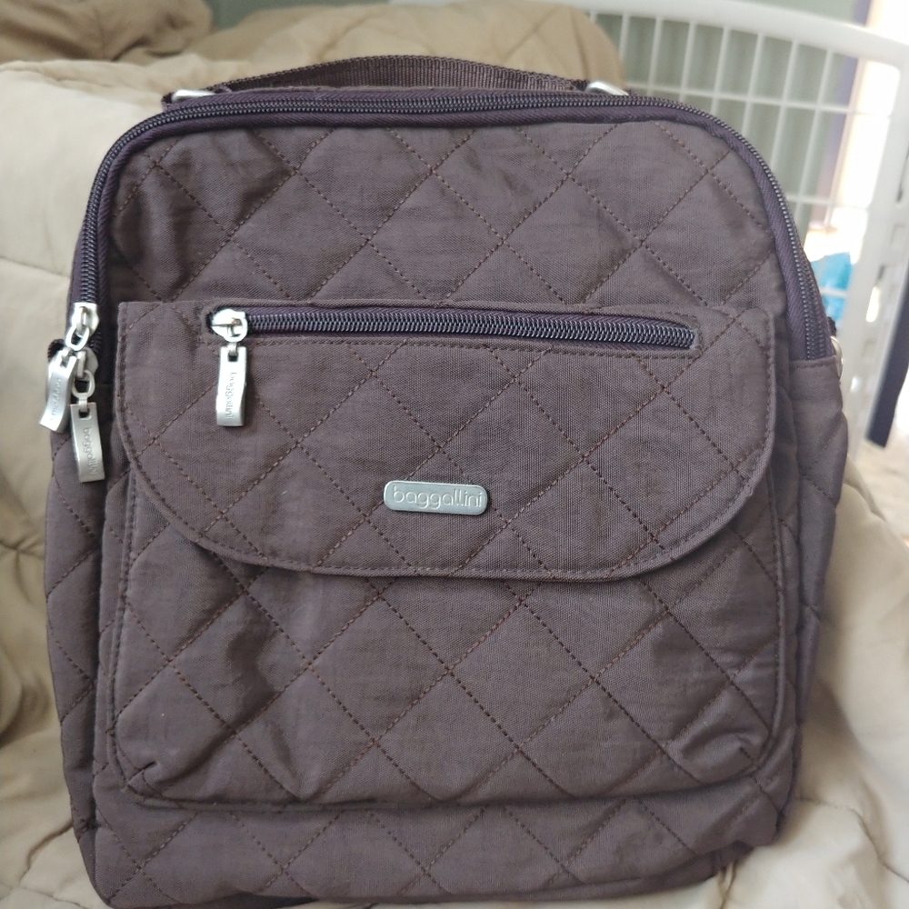Baggallini Convertible Handbag and Wallet Set